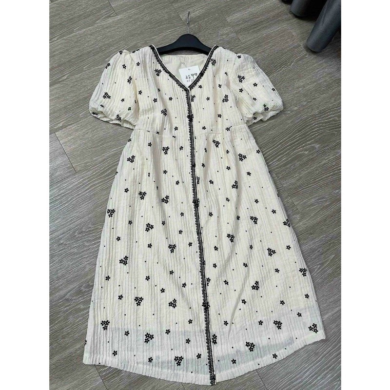 Đầm bầu thiết kế hoa nhí cổ V sang xịn đẹp, váy 2 lớp xinh xắn - V59