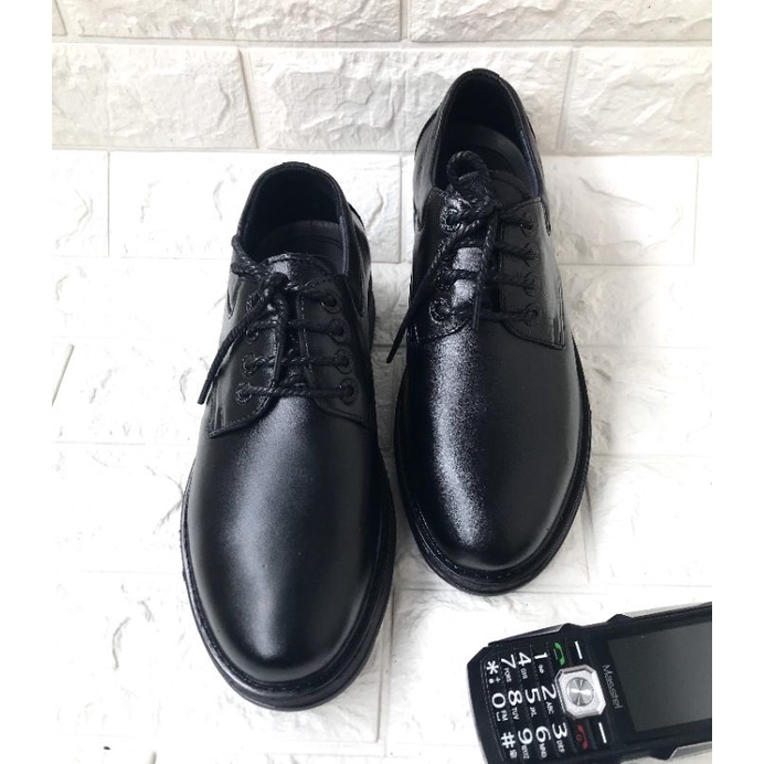 Giày Dr nam da bò thật nguyên tấm..đế cao su non..bảo hành 2 năm..mã D01..màu đen sang trọng đẳng cấp