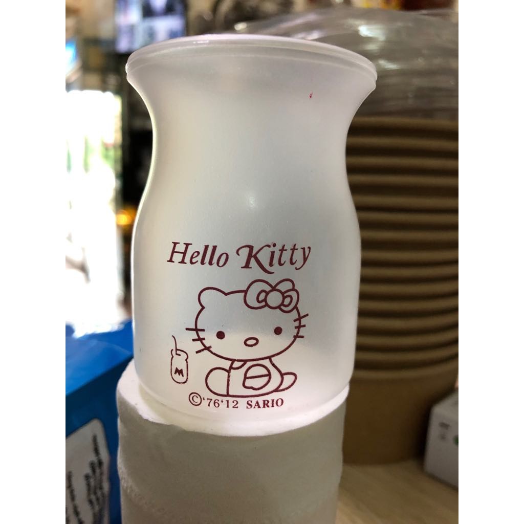 bịch 10 Hũ nhựa đựng sữa chua Hello Kitty có nắp đậy 120ml