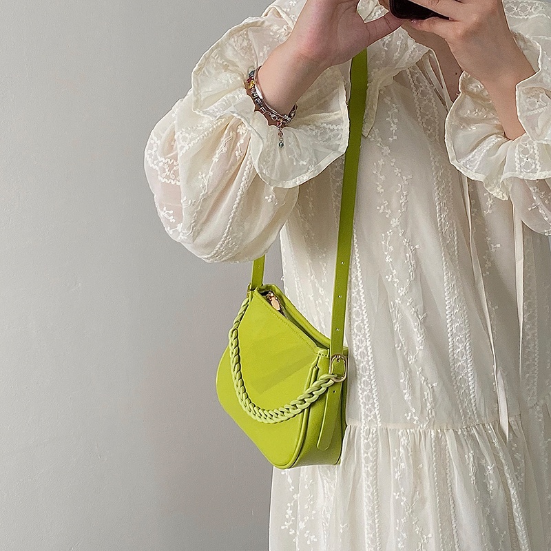 Túi đeo vai IELGY phối chuỗi xích thời trang dành cho nữ