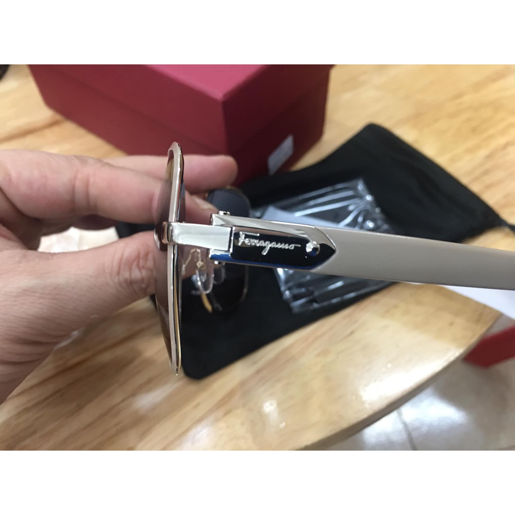 kính râm Salvatore Faragamore | BigBuy360 - bigbuy360.vn