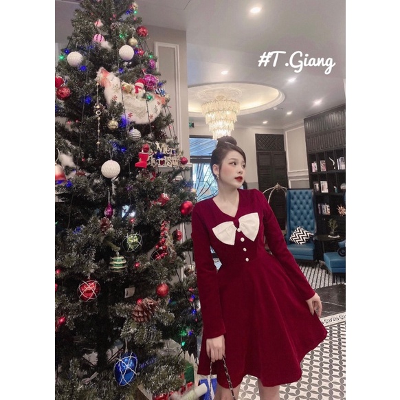 Váy nhung đính nơ