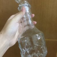 Chai thủy tinh đựng rượu