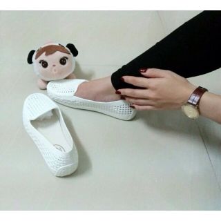 Giày búp bê nhựa đi mưa
