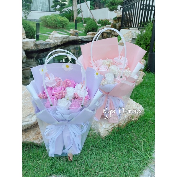 Bó Hoa Sáp 10 Bông Mix Hoa Khô Kèm Túi Xách