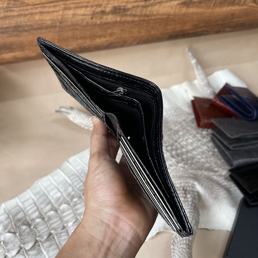 Bóp Ví Nam 2 Mặt Da Cá Sấu Thật Phần Da Bụng Trơn Màu Nâu Đen ST69 Tặng Kèm Hộp Và Móc Khóa Cá Sấu Bảo Hành Da 24 Tháng