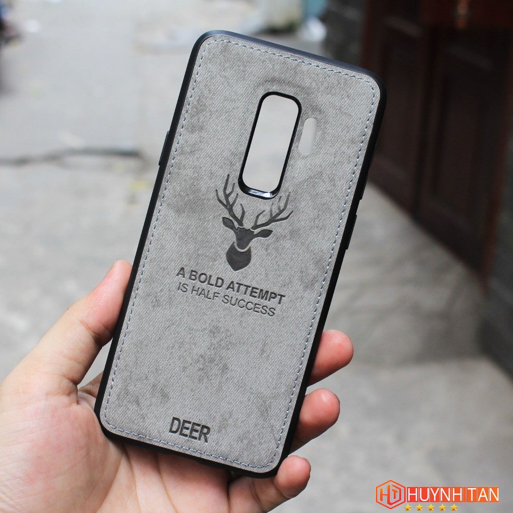 Ốp Lưng Samsung S9 PLus Vân Da Khắc Hình Nai Viền Chỉ (Full Màu)