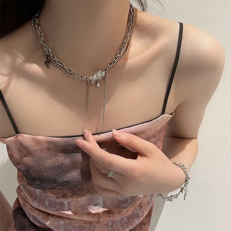 Vòng cổ Hai Lớp Phối Tua Rua Và Quả Cầu Bông Xinh Xắn Cho Nữ