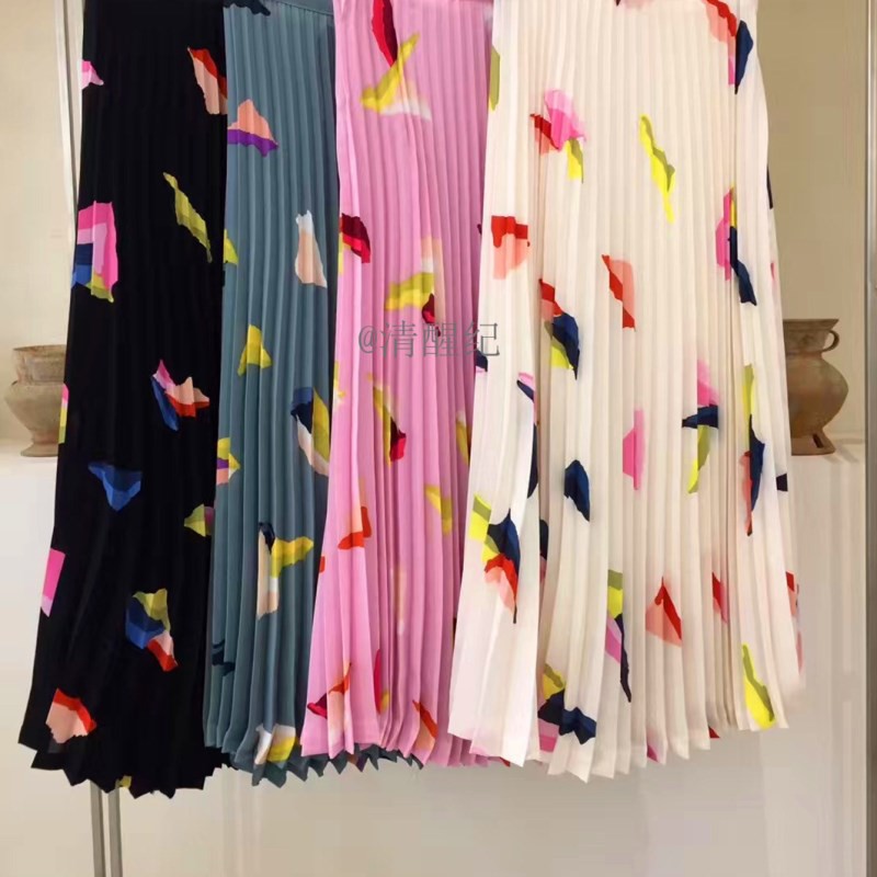 Chân váy xếp ly in hoa | BigBuy360 - bigbuy360.vn