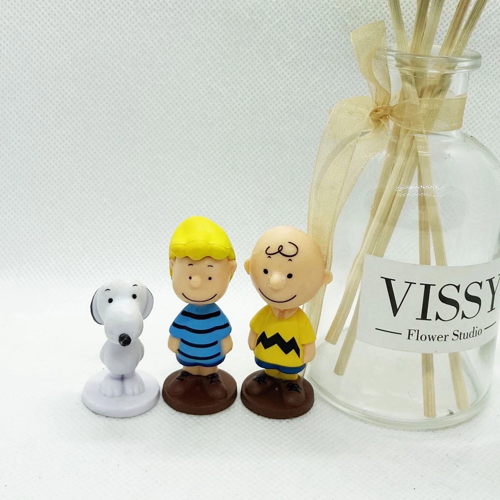 12 Đồ trang trí nhân vật Javier Snoopy bằng pvc dùng trang trí bánh kem