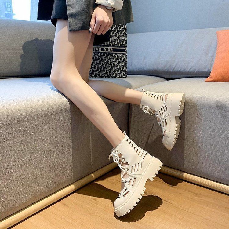 Giày Bốt Martin Mỏng Thoáng Khí Màu Đen Phong Cách Anh Quốc Cá Tính Cho Nữ | BigBuy360 - bigbuy360.vn