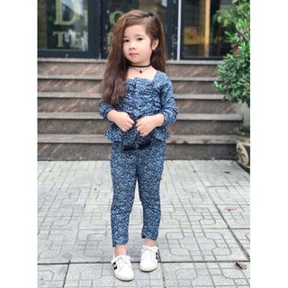 Bộ quần áo jean cổ vuông siêu điệu dành cho bé gái (8-25kg)