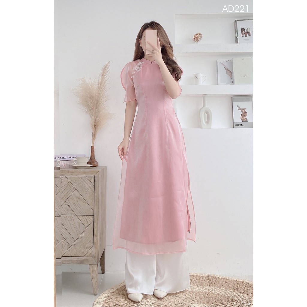 Áo dài tơ cách tân tay lửng kết hoa nhỏ sang trọng