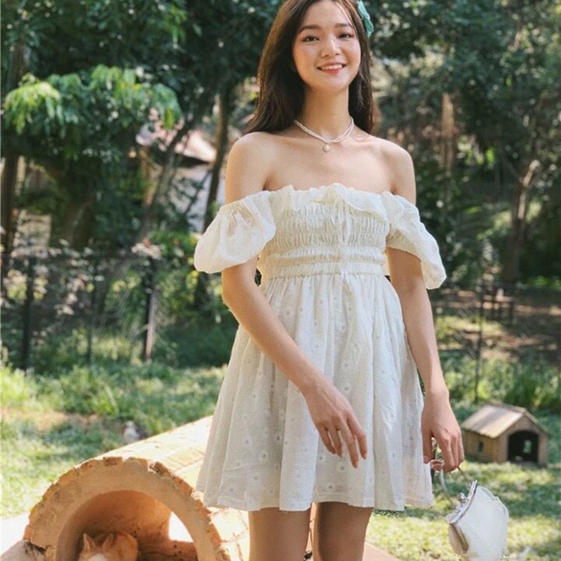 Đầm IELGY tay phồng cổ vuông thời trang xinh xắn cho nữ