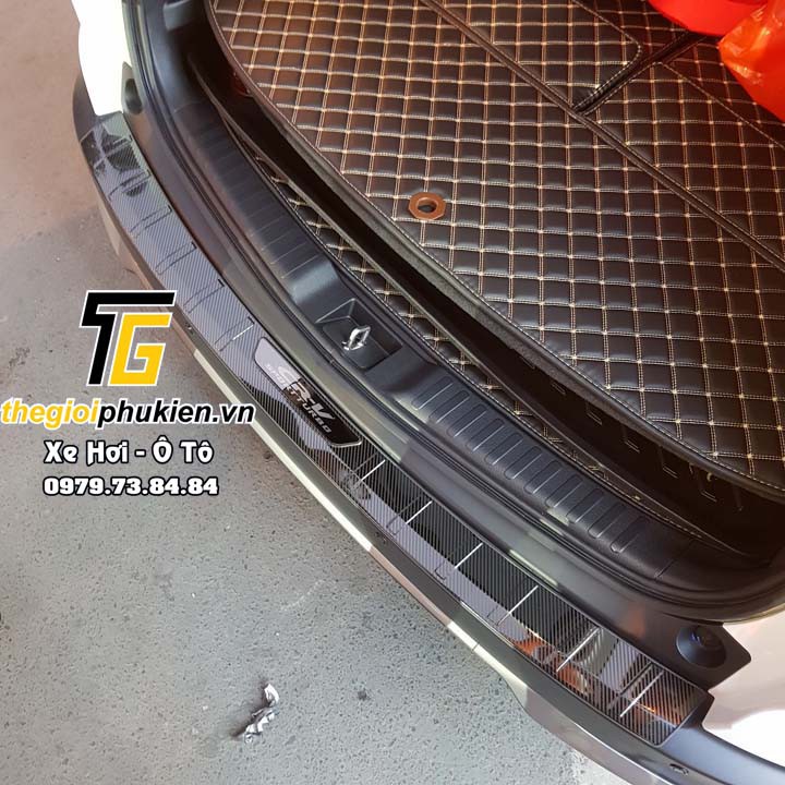 Ốp chống trầy cốp cacbon xe Honda CRV 2018- 2019 2020 2021 2022 - Vân Carbon cao cấp