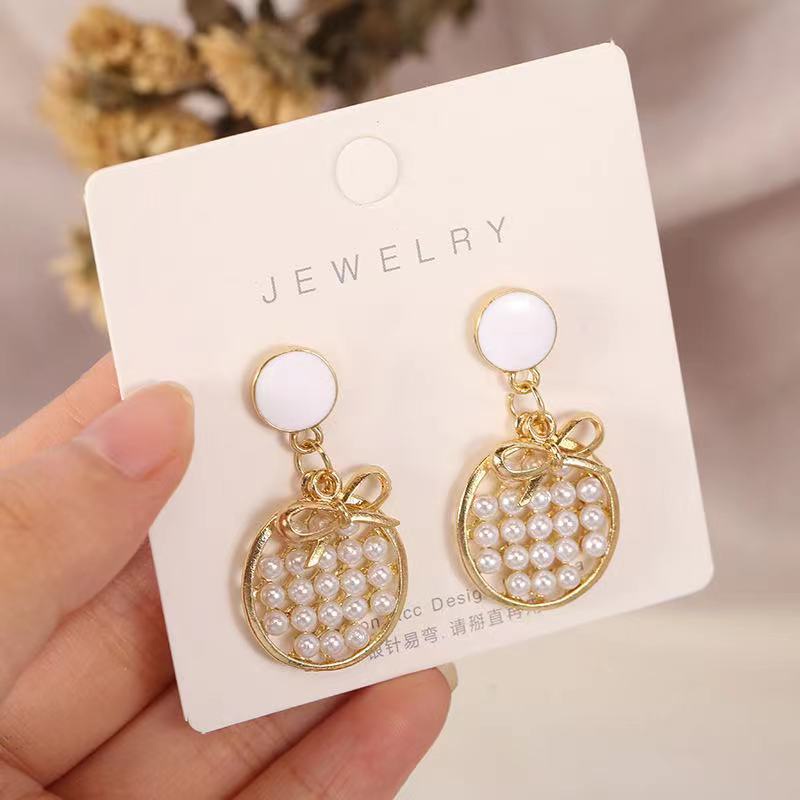 Đôi Khuyên Tai Tua Rua Đính Ngọc Trai Thời Trang Cho Nữ