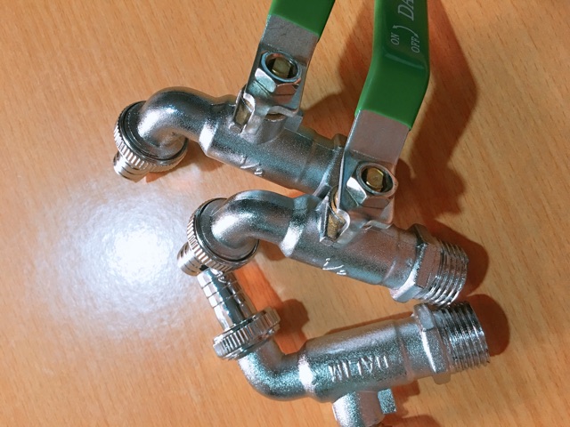 Vòi gạt nước DALIM ren 15(21) (tặng băng tan)