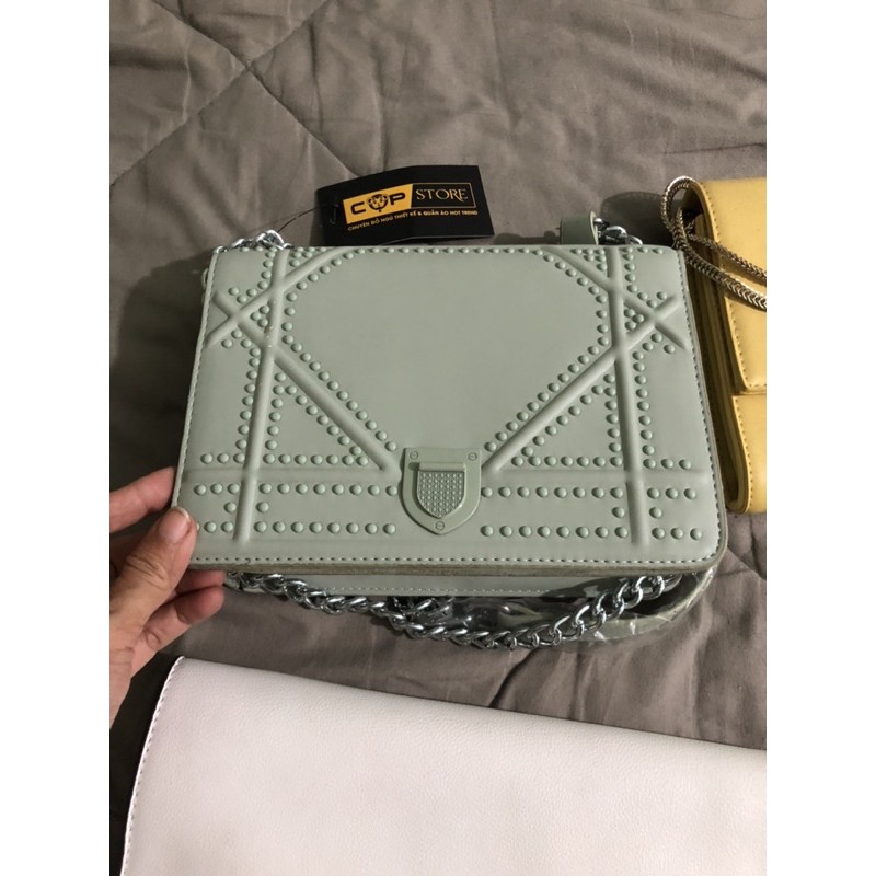 Thanh lý túi xách