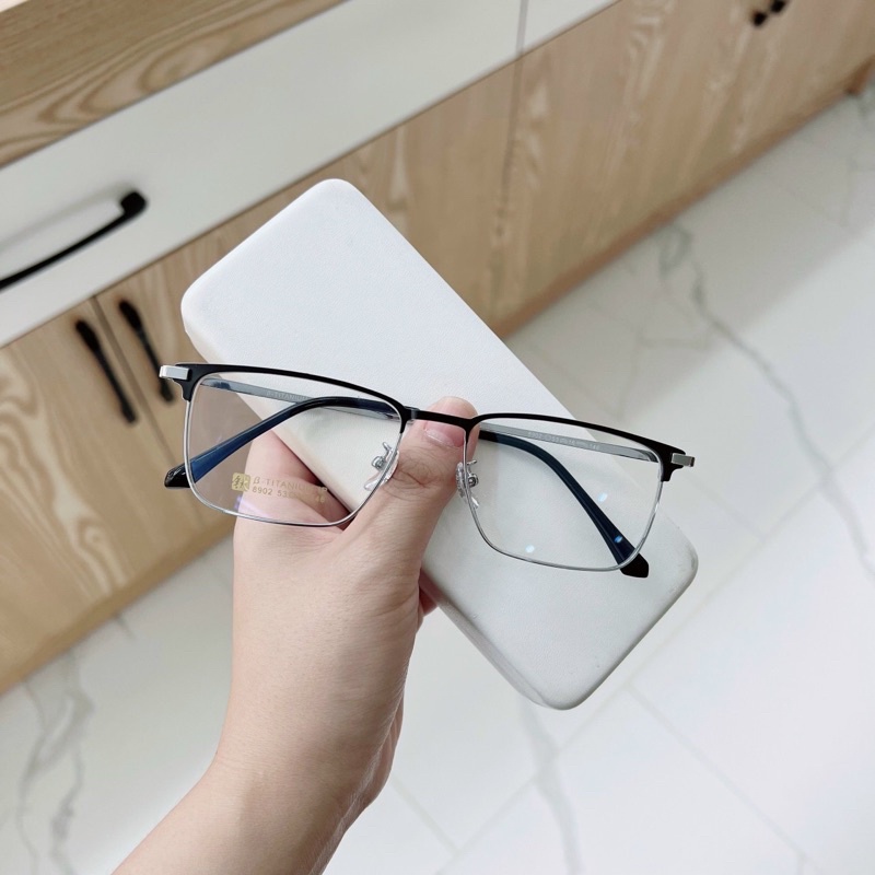 Gọng kính cận titanium bạc