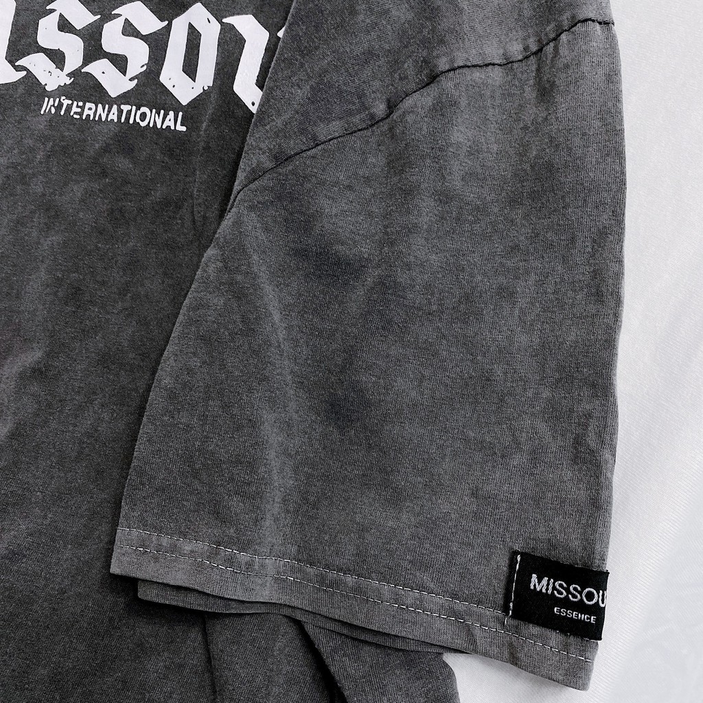 Áo thun tay lỡ Unisex Miss Out màu wax cực chất