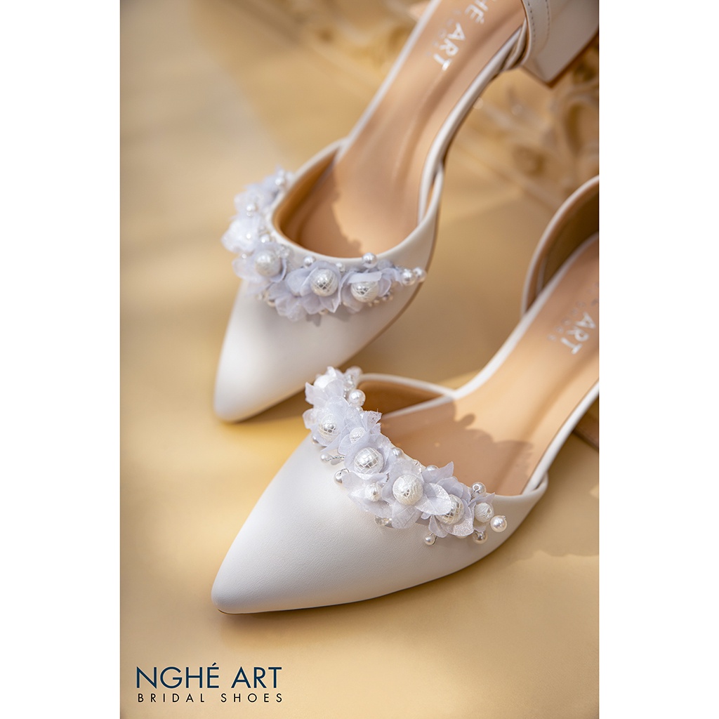 Giày cưới Nghé Art gót vuông đính hoa voan ngọc 384
