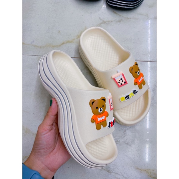 DÉP BÁNH MÌ QUAI NGANG ĐẾ SÓNG, KÈM TICKER CUTE.