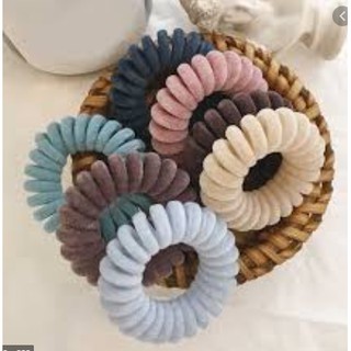 Thun cột tóc hình xoắn