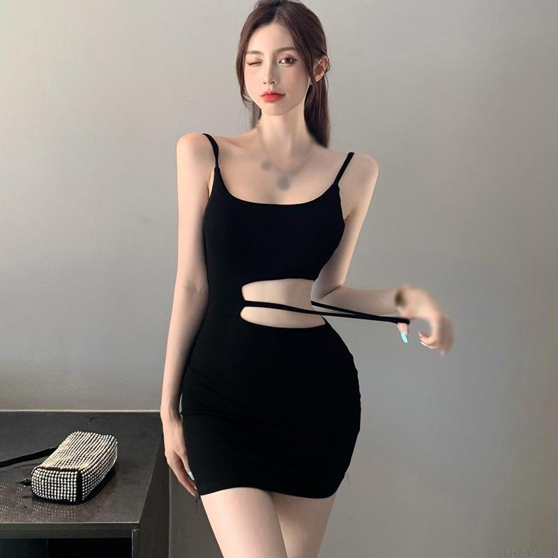 Đầm không tay dáng ôm thiết kế khoét lưng gợi cảm dành cho nữ