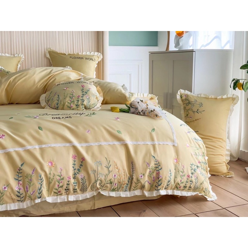 Bộ 4 món vỏ chăn ga gối Lụa Satin cao cấp vàng thêu hoa