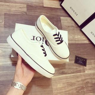 Giày Slip On dây đen