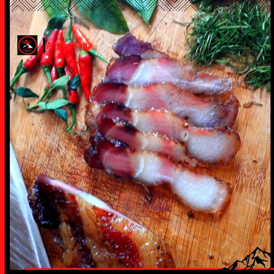 Thịt lợn ba chỉ sấy gác bếp gói 1 kg kèm tặng chẳm chéo, nhà làm không chất bảo quản.