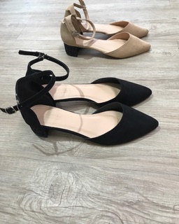 Giày sandal bít mũi gót kim tuyến