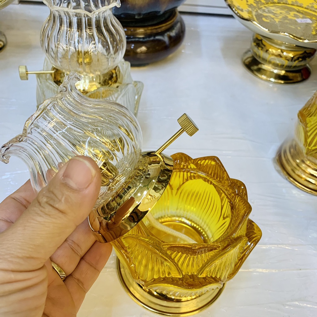 Đèn dầu hoa sen pha lê ĐẠI PHÁT, Mẫu mới sang trọng có hai màu vàng trắng chân đồng