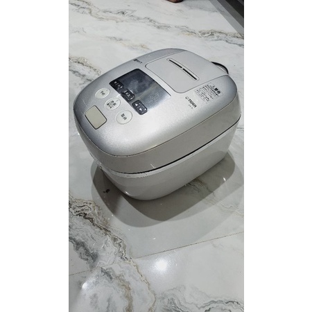 Nồi tiger màn led xoong 9 lớp