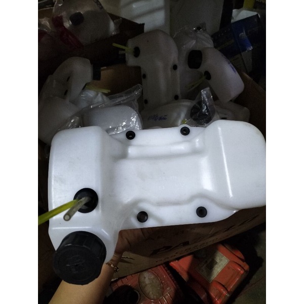 Bình đựng xăng nhựa máy cắt cỏ 430