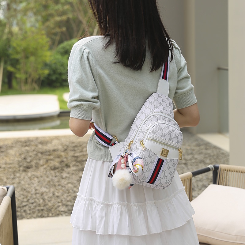 Túi đeo chéo ngực sức chứa lớn siêu nhẹ thời trang cá tính cho nữ