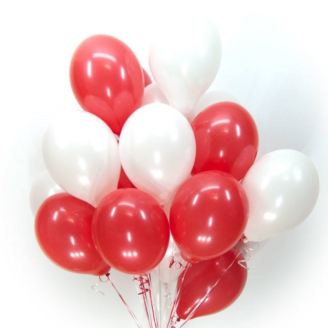 BÓNG TRÒN MÀU TRẮNG ĐỎ THƯỜNG