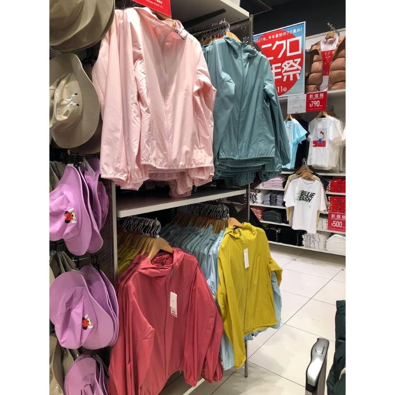 Áo gió cản mưa nhẹ, chống UV Uniqlo Auth size XL shop Mychyt