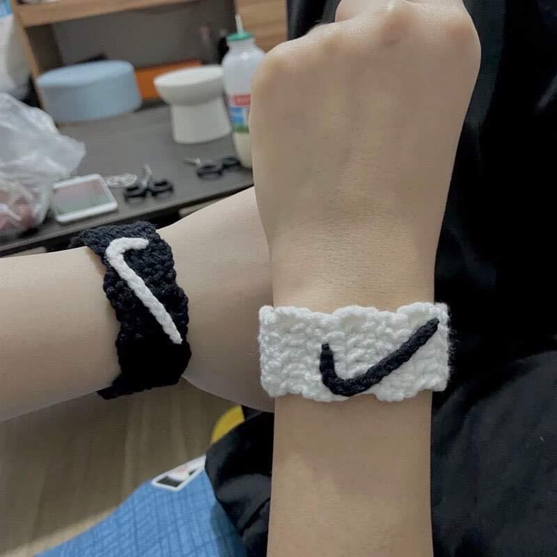 Vòng tay handmade hình thú xinh sắn, có thể kết hợp làm vòng đôi