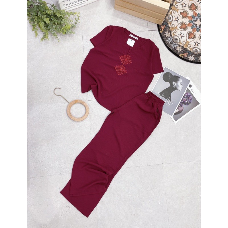 SNU37 - BỘ ĐŨI QUẦN DÀI ÁO CỘC THÊU THOI CÚC BỌC CHO MẸ | BigBuy360 - bigbuy360.vn