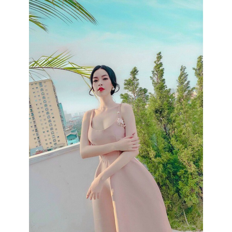 đầm xoè cổ tròn cực sang