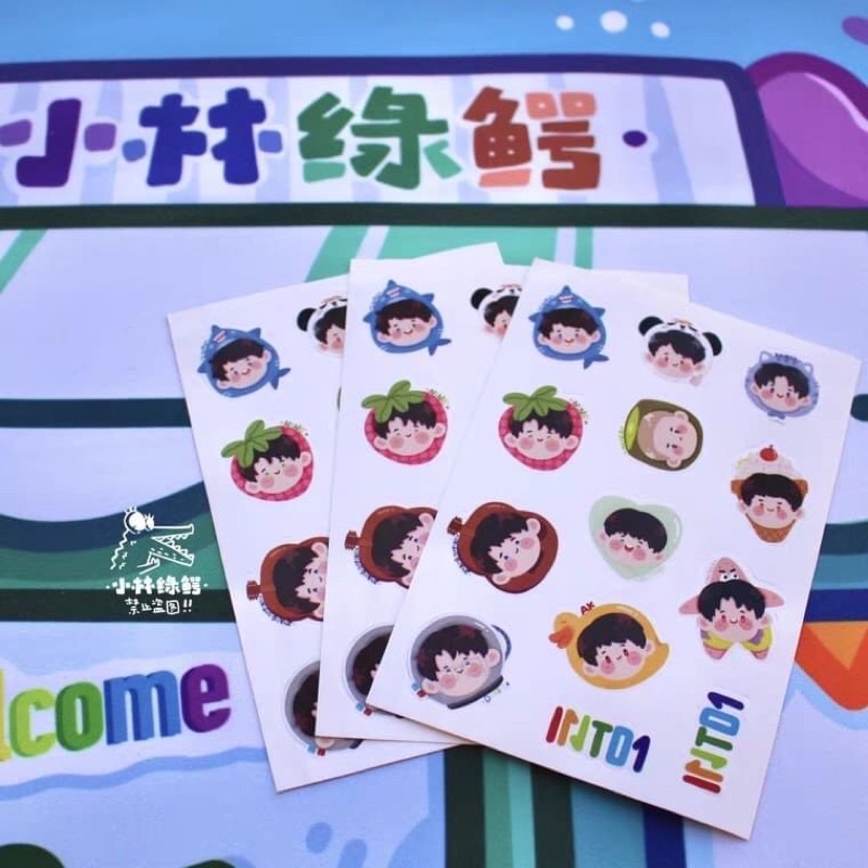 Sticker Chibi INTO1 11 Thành Viên Và Chữ INTO1