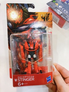 Robot biến hình oto Stinger