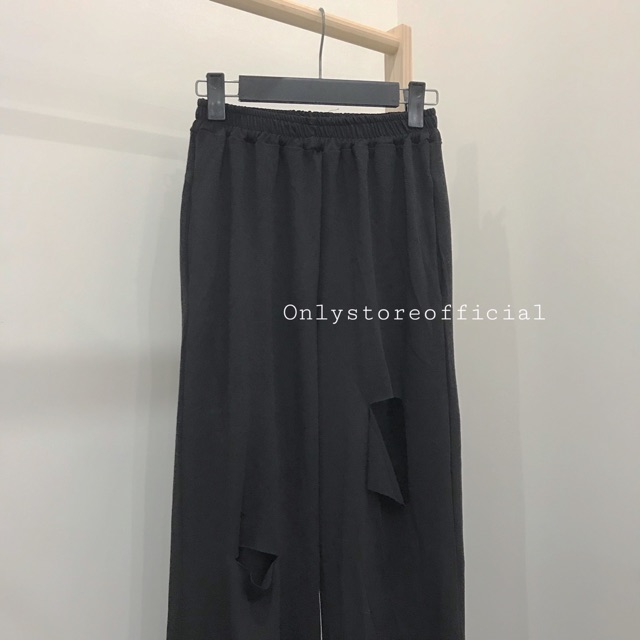 Áo croptop trắng vải thun tăm bó, nhận hàng có vấn đề liên hệ shop trước khi đánh giá
