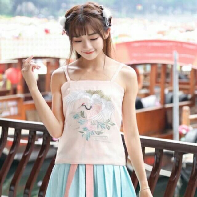 Yếm cổ trang hán phục cách tân