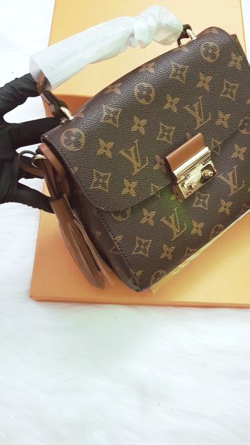 Lv miu miu size 22