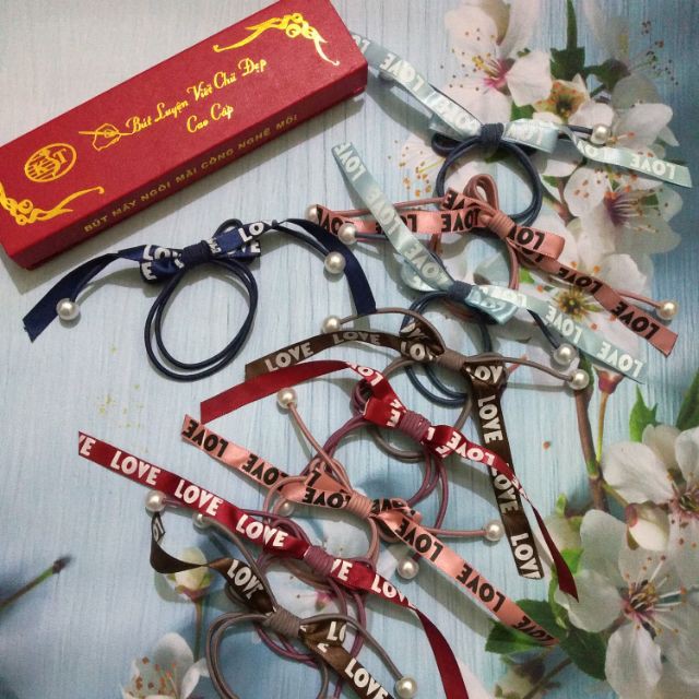 Sỉ 10 buộc tóc in hình chữ love hàn quốc  37k