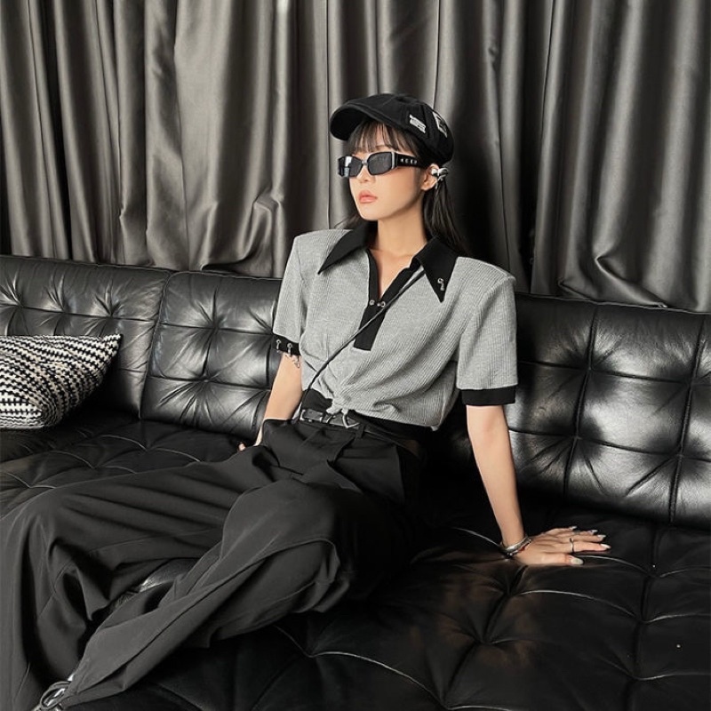 Áo thun croptop cổ polo thiết kế xích