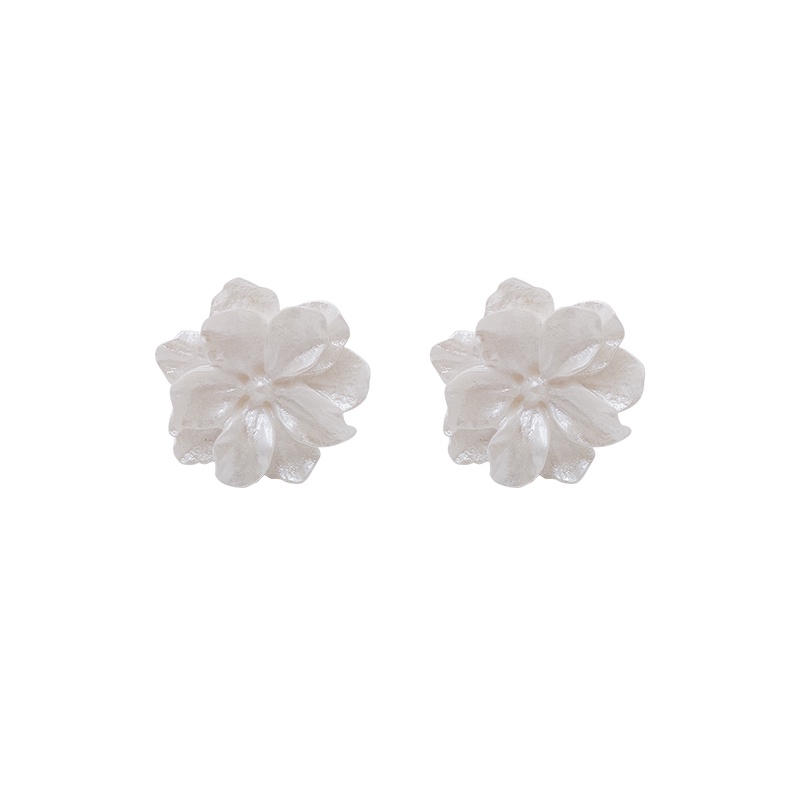 Đôi bông tai hình hoa màu trắng cho nữ