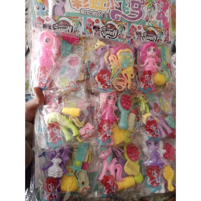 Bảng 9 bộ đồ chơi công chúa cho bé gái